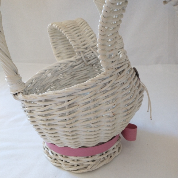 Vtg Wicker Easter Bunny Basket Planter Rabbit Whit - Picture 10 of 12